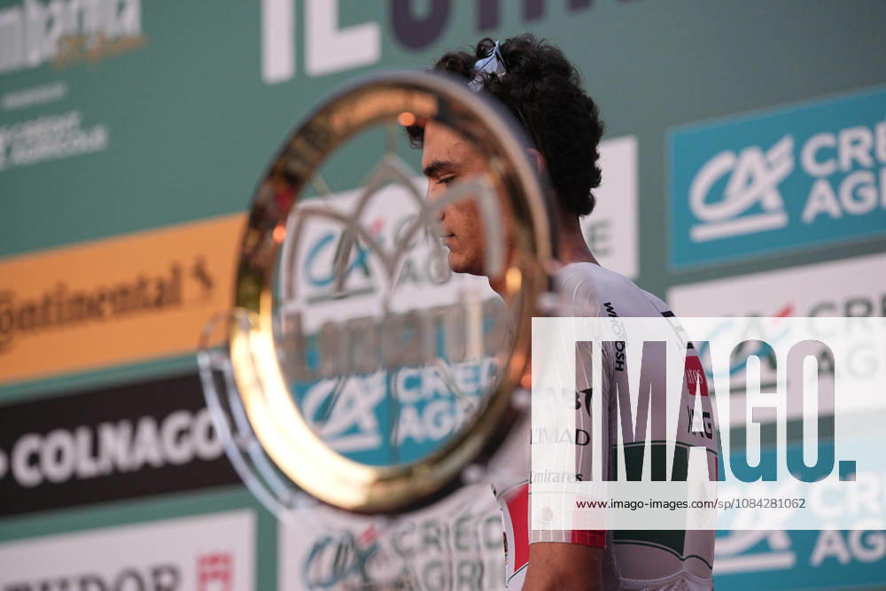 Mexico s Isaac Del Toro Romero of UAE Team Emirates XRG during the team presentation on the eve of the 120th edition of Il Lombardia cycling race, in Bergamo on October 9, 2026, prior to the 239 km one-day race from Bergamo to Como, Italy.