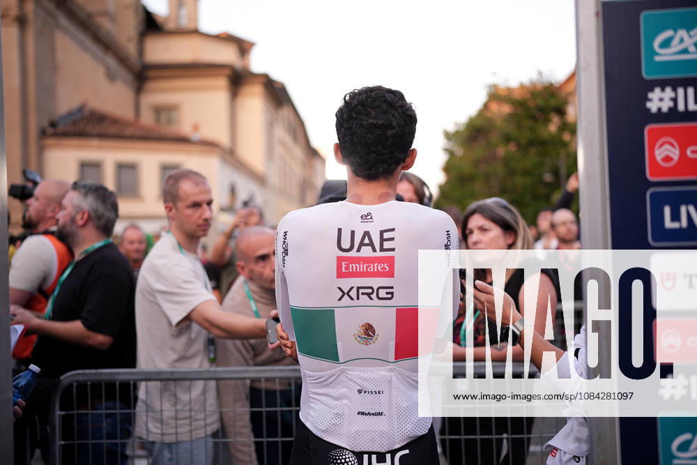 Mexico s Isaac Del Toro Romero of UAE Team Emirates XRG during the team presentation on the eve of the 120th edition of Il Lombardia cycling race, in Bergamo on October 9, 2026, prior to the 239 km one-day race from Bergamo to Como, Italy.
