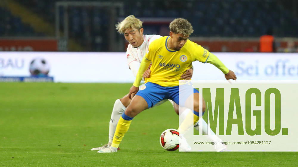 Braunschweig vs. Kiel, 2nd Bundesliga Braunschweig, October 9, 2026, Soccer, Men s, 2nd Bundesliga, 2026–2027 Season, Eintracht Braunschweig vs. Holstein Kiel Hiroki Sekine (Holstein Kiel), Yann Sturm (Eintracht Braunschweig) DFL and DFB regulations prohibit any use of photographs as image sequences and or quasi-video Stadion an der Hamburger Straße, Lower Saxony, Germany