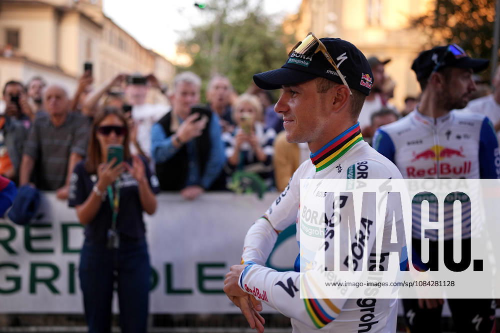 Belgium s Remco Evenepoel of Red Bull - Bora - Hansgrohe during the team presentation on the eve of the 120th edition of Il Lombardia cycling race, in Bergamo on October 9, 2026, prior to the 239 km one-day race from Bergamo to Como, Italy.