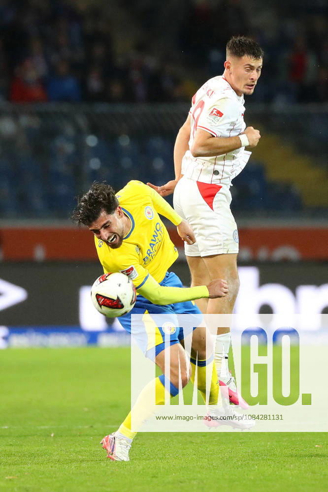 Braunschweig vs. Kiel, 2nd Bundesliga Braunschweig, October 9, 2026, Soccer, Men s, 2nd Bundesliga, 2026–2027 Season, Eintracht Braunschweig vs. Holstein Kiel Fabio Di Michele Sanchez (Eintracht Braunschweig), Adrian Kapralik (Holstein Kiel) DFL and DFB regulations prohibit any use of photographs as image sequences and or quasi-video Stadion an der Hamburger Straße, Lower Saxony, Germany