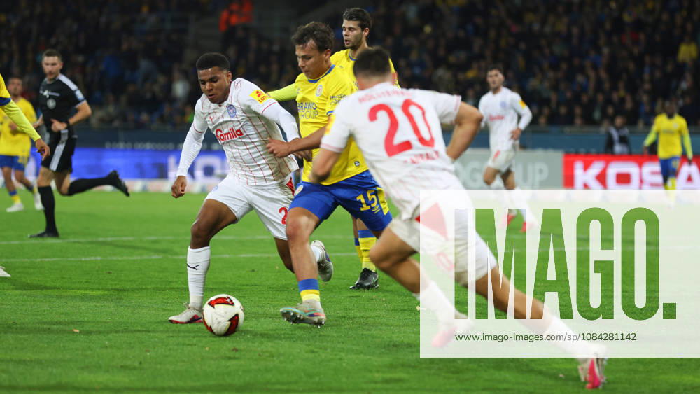 Braunschweig vs. Kiel, 2nd Bundesliga Braunschweig, October 9, 2026, Soccer, Men s, 2nd Bundesliga, 2026–2027 Season, Eintracht Braunschweig vs. Holstein Kiel, Ikem Ugoh (Holstein Kiel), Max Marie (Eintracht Braunschweig). DFL and DFB regulations prohibit any use of photographs as image sequences and or quasi-video. Stadion an der Hamburger Straße, Lower Saxony, Germany