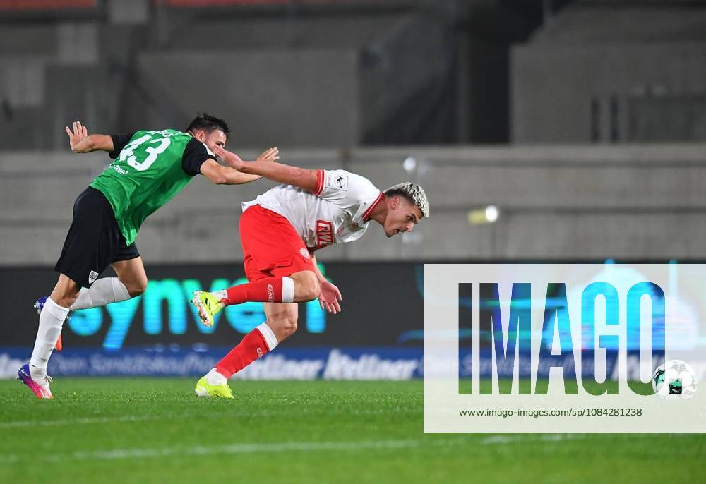 Preußen Münster vs. Rot Weiss Essen ** ** **Soccer 3rd Division, Matchday 8: Preußen Münster vs. Rot-Weiss Essen on October 9, 2026, at the LVM Preußenstadion in Münster. Romario Rösch (Preußen Münster, left) and Marek Janssen (Rot-Weiss Essen, right). Münster, North Rhine-Westphalia, Germany. Copyright ThorstenxTillmann