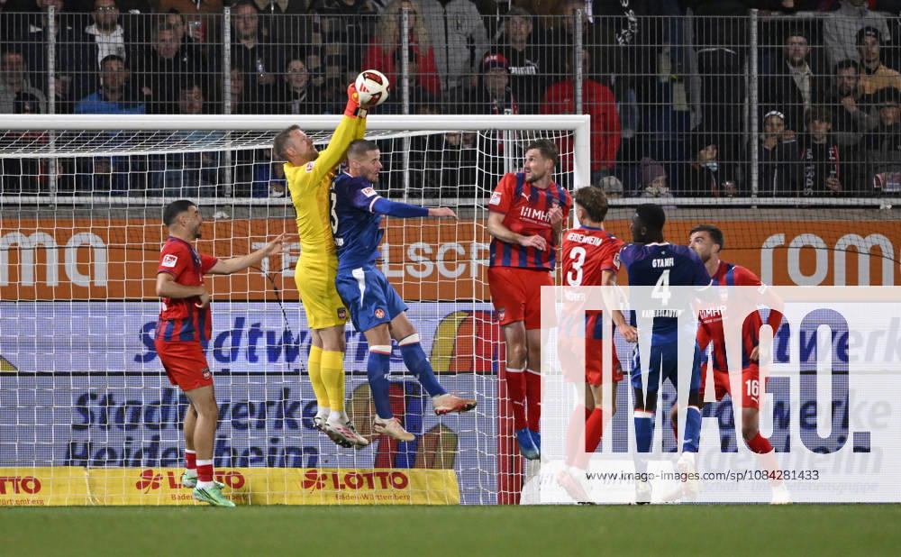 Penalty area play, Goalmouth action: Goalkeeper Thomas Daehne (1 FC Heidenheim 1846, FCH 33) against Jan Elvedi (1 FC Kaiserslautern, FCK 33) 1 FC Heidenheim 1846 FCH vs. 1 FC Kaiserslautern October 9, 2026, GermanyFL regulations prohibit any use of photographs as image sequences and or quasi-video. 1 FC Heidenheim 1846 FCH vs. 1 FC Kaiserslautern