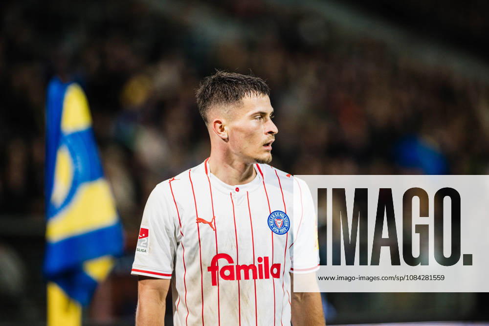 2. Bundesliga: Eintracht Braunschweig vs. Holstein Kiel, October 9, 2026; Adrian Kapralik, Holstein Kiel; 20 Soccer; 2. Bundesliga; Matchday 7: Eintracht Braunschweig vs. Holstein Kiel on October 9, 2026, at Eintracht Stadium, Braunschweig DFL REGULATIONS PROHIBIT ANY USE OF PHOTOGRAPHS AS IMAGE SEQUENCES AND OR QUASI-VIDEO