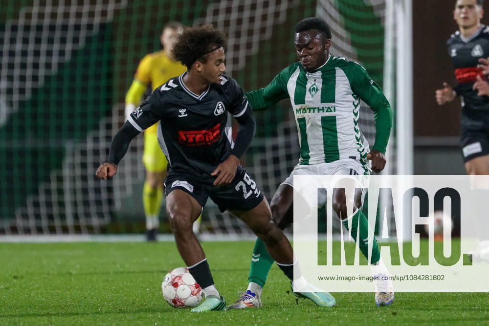 From left: Eric Anozie (SV Atlas Delmenhorst), 29, and Princewill Mbock (SV Werder Bremen II), 18, in a one-on-one battle; duel; dynamic play; action; game scene; October 9, 2026, Bremen, Germany, soccer, Regionalliga Nord, SV Werder Bremen II vs. SV Atlas Delmenhorst