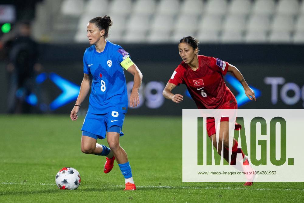 Turkiye v Slovenia - 2027 FIFA Women’s World Cup European Qualifiers ISTANBUL, TURKIYE - OCTOBER 9: Mateja Zver (8) of Slovenia in action during the 2027 FIFA Women’s World Cup European qualifiers play-off first-leg match between Turkiye and Slovenia at Pendik Stadium in Istanbul, Turkiye, on October 9, 2026. Didem Mente Anadolu Istanbul Turkey. Editorial use only. Please get in touch for any other usage.