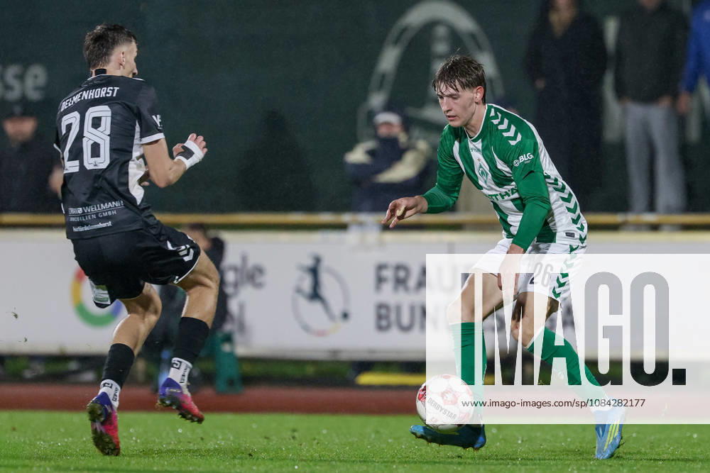 From left: Steffen Rohwedder (SV Atlas Delmenhorst), 28, and Luca Höcker (SV Werder Bremen II), 26, in a one-on-one battle; duel; dynamic play; action; game scene; October 9, 2026, Bremen, Germany, soccer, Regionalliga Nord, SV Werder Bremen II vs. SV Atlas Delmenhorst