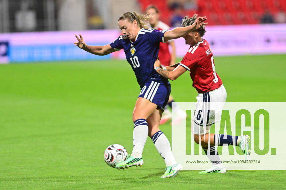 L-R Kirsty Hanson (SCO) and Aneta Polaskova (CZE) in action during the European qualifying part for 2027 Women s Football World Cup match: Czech Republic vs Scotland, in Pardubice, Czech Republic, on October 9, 2026. (CTKxPhoto JosefxVostarek) CTKPhotoP2026100908365 CTKPhotoP2026100908365