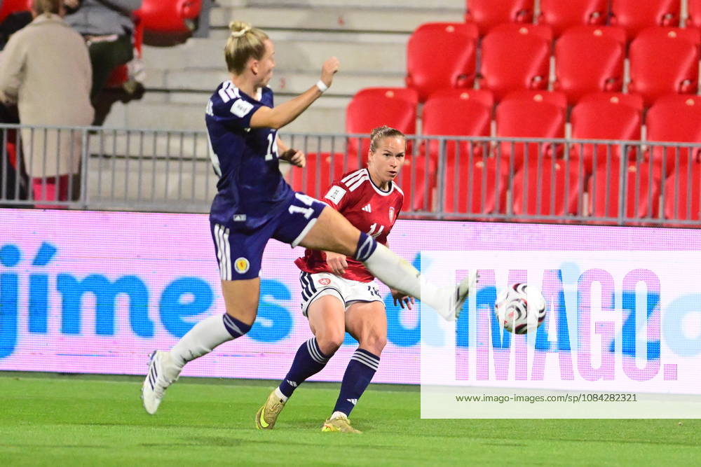 L-R Rachel McLauchlan (SCO) and Michaela Khyrova (CZE) in action during the European qualifying part for 2027 Women s Football World Cup match: Czech Republic vs Scotland, in Pardubice, Czech Republic, on October 9, 2026. (CTKxPhoto JosefxVostarek) CTKPhotoP2026100908399 CTKPhotoP2026100908399