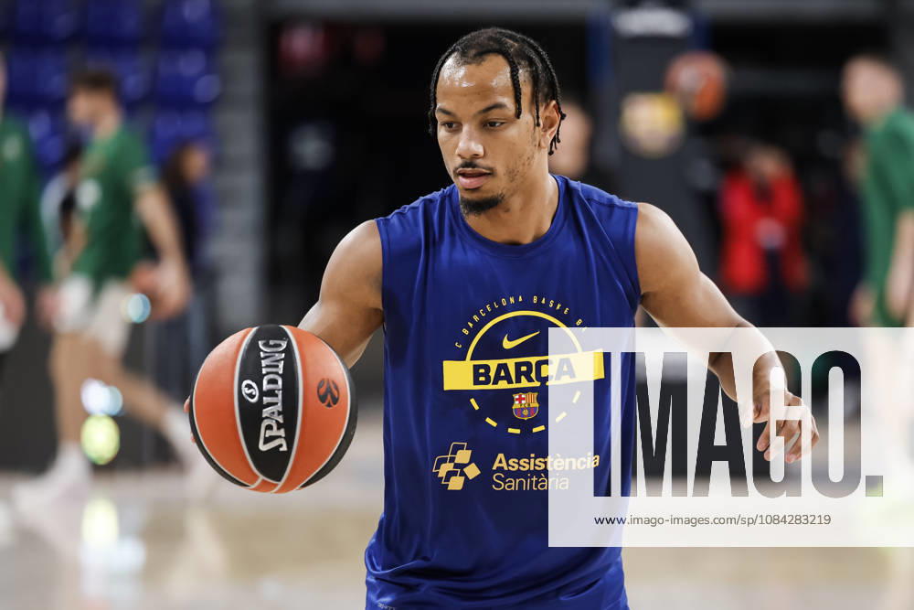 Juntin Robinson of FC Barcelona, Barca warms up during the EuroLeague League Phase MD 4 match played between FC Barcelona and Zalgiris Kaunas at Palau Blaugrana on October 09, 2026 in Barcelona, Spain. FC Barcelona V Zalgiris Kaunas - Euroleague 2026 2027 - ZUMAa181 20261009_zaa_a181_259
