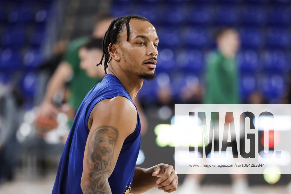 Juntin Robinson of FC Barcelona, Barca looks on during the EuroLeague League Phase MD 4 match played between FC Barcelona and Zalgiris Kaunas at Palau Blaugrana on October 09, 2026 in Barcelona, Spain. Barcelona Spain - ZUMAa181 20261009_zaa_a181_261