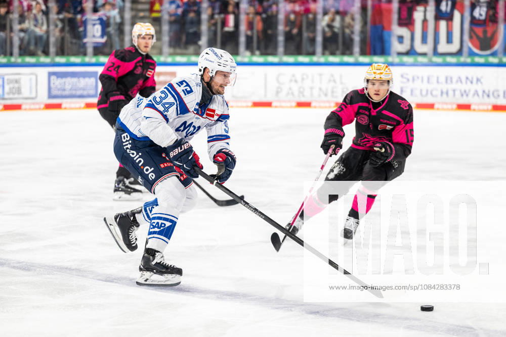 Tom Kuehnhackl, 34, Adler Mannheim, Nuremberg Ice Tigers vs. Adler Mannheim, Ice Hockey, Penny DEL, Matchday 7, October 9, 2026, Nuremberg Ice Tigers vs. Adler Mannheim, Ice Hockey, Penny DEL, Matchday 7