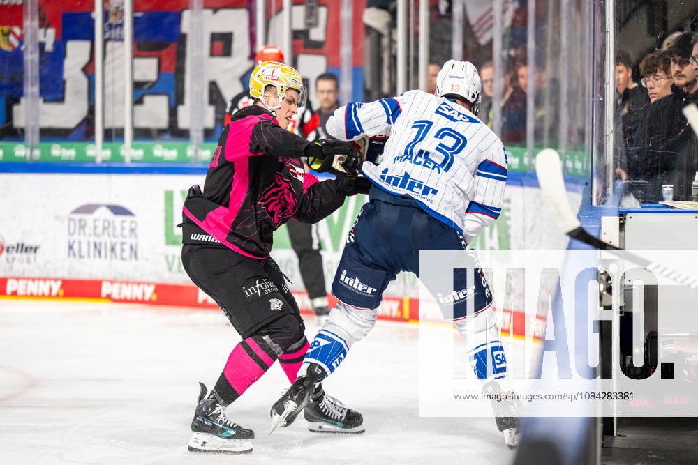 Noah Samanski 8, Nuremberg Ice Tigers, NIT Brooks Macek 13, Adler Mannheim, Nuremberg Ice Tigers vs. Adler Mannheim, Ice Hockey, Penny DEL, Matchday 7, October 9, 2026, Nuremberg Ice Tigers vs. Adler Mannheim, Ice Hockey, Penny DEL, Matchday 7