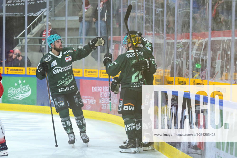 Goal, celebration of the Bietigheim Steelers 1-1 goal scored by Cole Fonstad, Bietigheim Steelers, 24 Bietigheim Steelers vs. EC Bad Nauheim, Ice Hockey, DEL 2, 7th Regular Season Game, 2026–2027 Season, October 9, 2026: Bietigheim Steelers vs. EC Bad Nauheim, ice hockey, DEL 2, 7th regular-season game, 2026–2027 season, October 9, 2026: Bietigheim