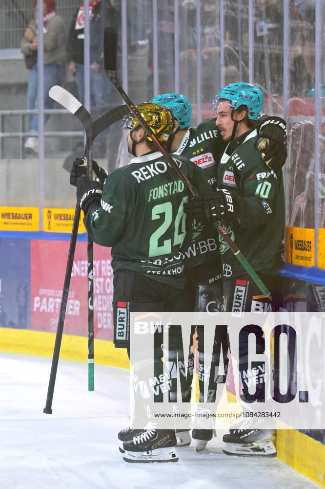 Goal, celebration of the Bietigheim Steelers 1-1 goal scored by Cole Fonstad, Bietigheim Steelers, 24 Bietigheim Steelers vs. EC Bad Nauheim, Ice Hockey, DEL 2, 7th Regular Season Game, 2026–2027 Season, October 9, 2026: Bietigheim Steelers vs. EC Bad Nauheim, ice hockey, DEL 2, Game 7 of the regular season, 2026–2027 season, October 9, 2026, Bietigheim