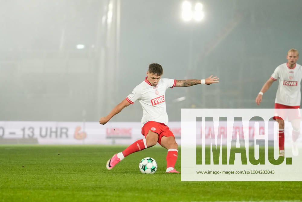 Germany 3rd Division 2026–2027, Matchday 8: SC Preussen Münster vs. Rot Weiss Essen, Friday, October 9, 2026, LVM Preußenstadion, Münster, North Rhine-Westphalia, Germany. Shot by Jannik Hofmann (RW Essen), 37
