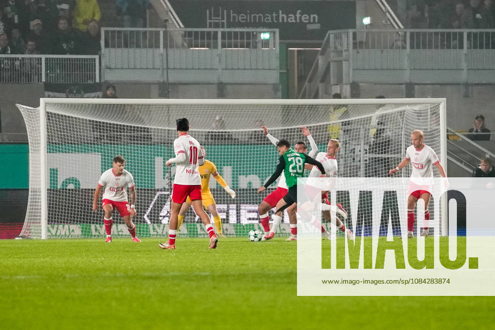 Germany 3rd Division 2026–2027, Matchday 8: SC Preußen Münster vs. Rot-Weiß Essen, Friday, October 9, 2026, LVM Preußenstadion, Münster, North Rhine-Westphalia, Germany; Shot on goal by Montell Ndikom of SC Preußen Münster, 28