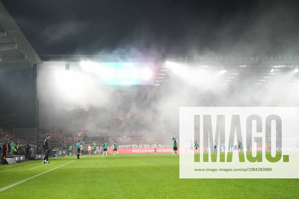 Germany 3rd Division 2026–2027, Matchday 8: SC Preussen Münster vs. Rot Weiss Essen, Friday, October 9, 2026, LVM Preußenstadion, Münster, North Rhine-Westphalia, Germany; Nebel Pyrotechnik