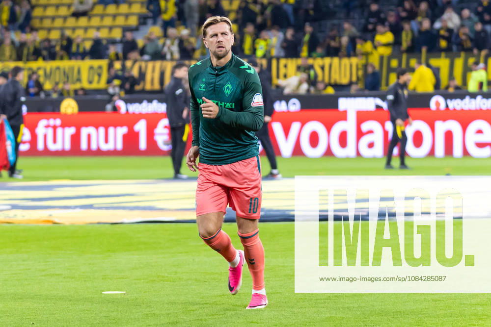 Dortmund, Germany October 9, 2026 Bundesliga 2026–2027 Matchday 5: Borussia Dortmund vs. SV Werder Bremen Pictured: Niclas Füllkrug (Fuellkrug) SVW DFL DFB regulations prohibit any use of photographs as image sequences and or quasi-video. Signal Iduna Park, North Rhine-Westphalia