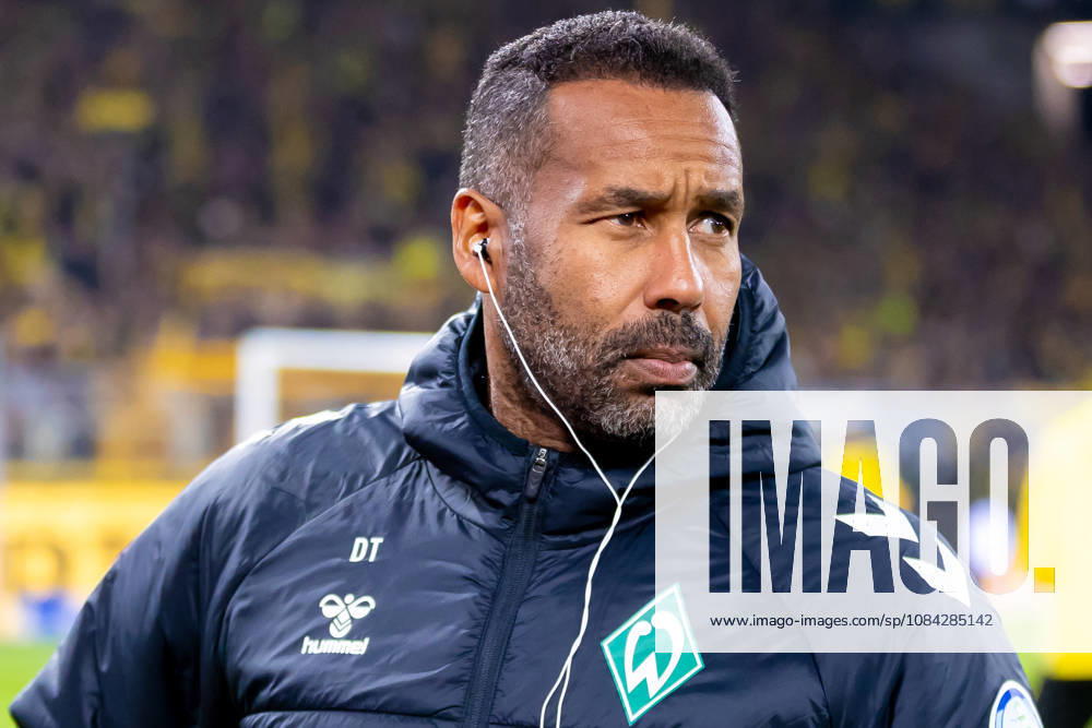 Dortmund, Germany, October 9, 2026, Bundesliga 1, 2026–2027 Season, Matchday 5: Borussia Dortmund vs. SV Werder Bremen. Pictured: Coach Daniel Thioune (SVW). DFL and DFB regulations prohibit any use of photographs as image sequences and or quasi-video. Signal Iduna Park, North Rhine-Westphalia