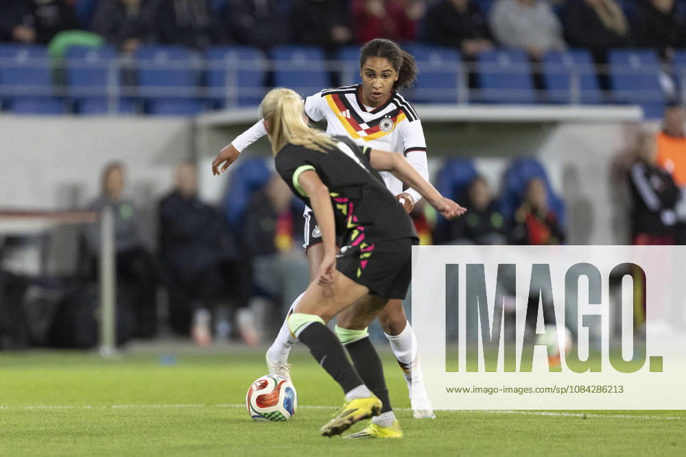 GER, Karlsruhe, football, womens football, International Friendly, Länderspiel, Nationalmannschaft Germany vs. Australia in the picture f.l.: Cora Zicai (Germany 14), action with the ball 09.10.2026, BBBank Wildpark Karlsruhe DFB REGULATIONS PROHIBIT ANY USE OF PHOTOGRAPHS AS IMAGE SEQUENCES AND OR QUASI-VIDEO, Karlsruhe BBBank Wildpark Baden-Wuerttemberg Germany