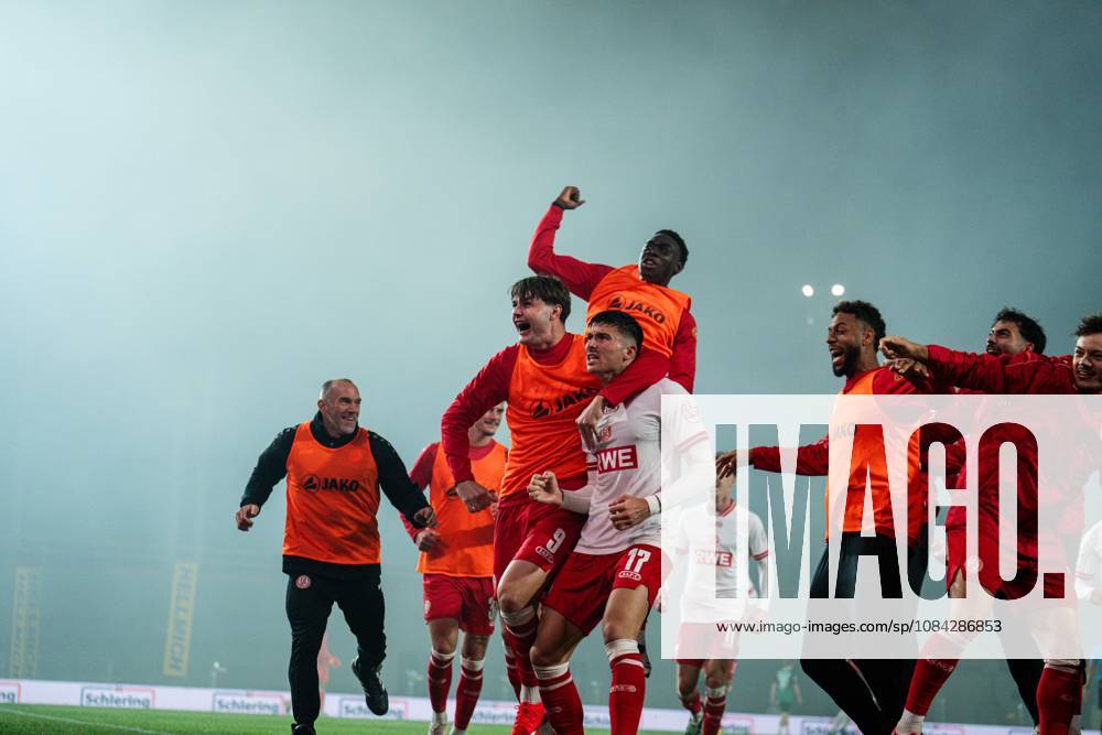 3rd Division, Matchday 8, SC Preußen Münster vs. Rot-Weiss Essen at the LVM Preußenstadion. Goal for the 2–3 by Semir Telalovic; Essen celebrating here with the team. IMPORTANT NOTICE: In accordance with DFB and DFL regulations, it is prohibited to use or allow the use of photographs taken in the stadium and or during the game in the form of sequential images and or video-like photo series