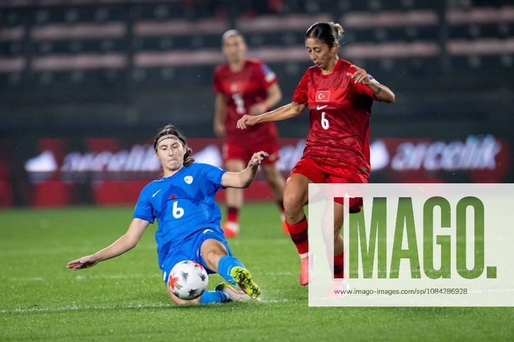 Turkiye v Slovenia - FIFA Women s World Cup 2027 European Qualifiers ISTANBUL, TURKIYE - OCTOBER 09: Kaja Korosec (6) of Slovenia vies with her opponent during the FIFA Women s World Cup 2027 European Qualifiers Play-offs Round 1 First Leg between Turkiye and Slovenia at Pendik Stadium in Istanbul, Turkiye, on October 09, 2026. Didem Mente Anadolu Istanbul Turkey. Editorial use only. Please get in touch for any other usage.