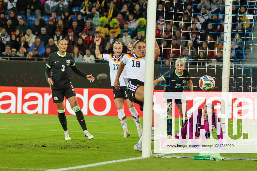 International Friendly Match: Germany Women vs. Australia Women. Pictured: Goal scorer Melissa Kössler (Koessler) scores the goal to make it 1–0 for Germany.