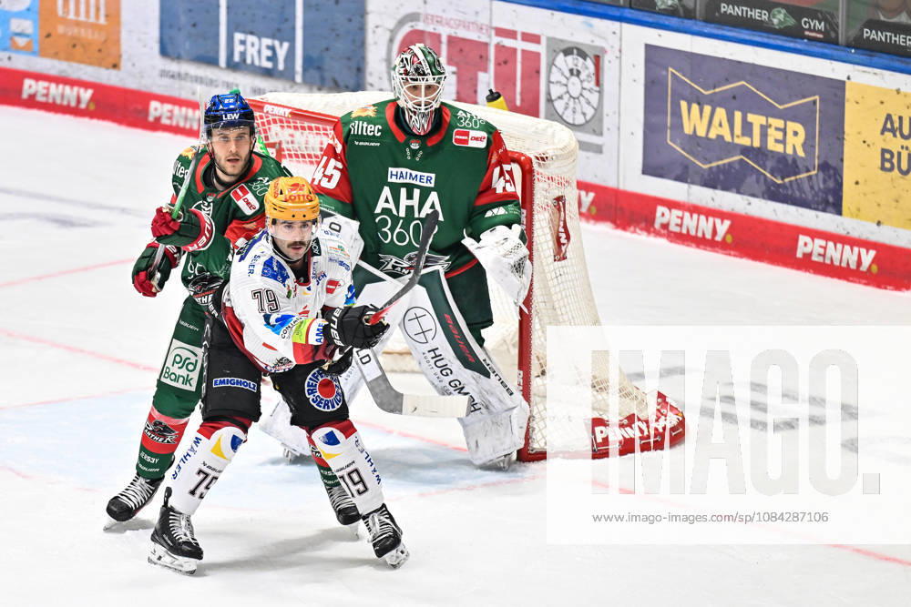 Penny DEL Augsburger Panther vs. Fischtown Pinguins, October 9, 2026, AUGSBURG, GERMANY, OCTOBER 9: Noel HOEFENMAYER (Augsburger Panther, 22) and Colt CONRAD (Fischtown Pinguins, 79) face off in front of Tobias ANCICKA (Augsburger Panther, 45) during the Penny DEL match between the Augsburger Panther and the Fischtown Pinguins on Matchday 7 at Curt Frenzel Stadium