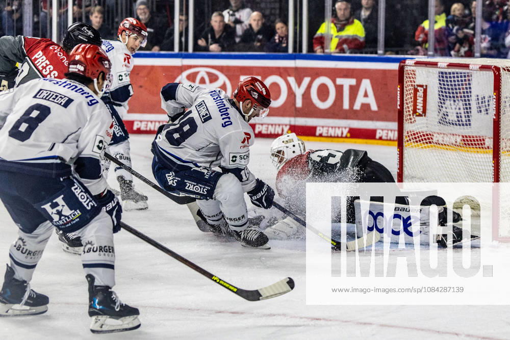 Eric Cornel, Schwenninger Wild Wings, 18 vs. Nico Wien, Koelner Haie, 33; Austin Ortega, Schwenninger Wild Wings, 08; Koelner Haie vs. Schwenninger Wild Wings, Ice Hockey, Penny DEL, Matchday 07, 2026–2027, October 9, 2026, Cologne Sharks vs. Schwenninger Wild Wings, Ice Hockey, Penny DEL, Matchday 7, 2026–2027, October 9, 2026, Cologne