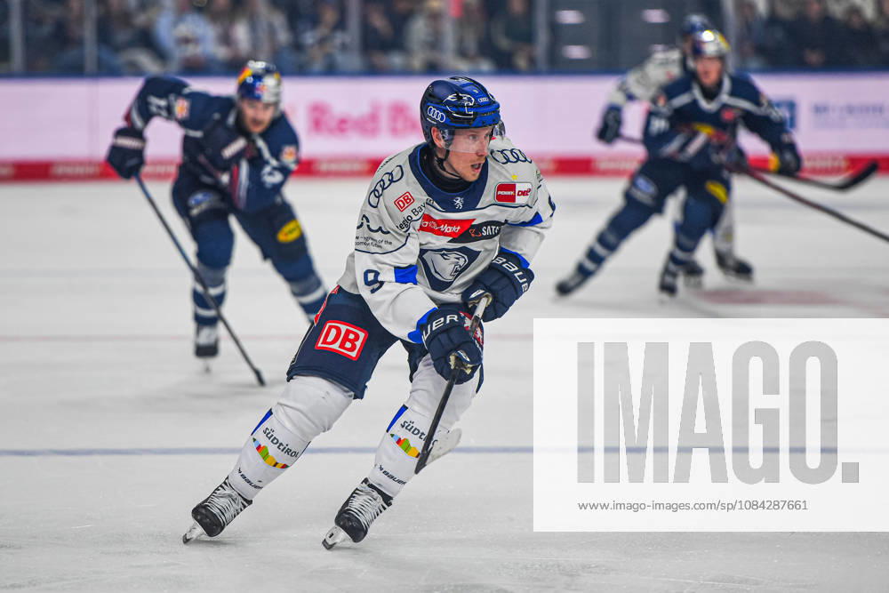Munich, Germany PENNY DEL, German Ice Hockey League, 2026–27 season, Matchday 7: EHC Red Bull Munich vs. ERC Ingolstadt at SAP Garden in Munich; Moritz Warnecke of EHC Red Bull Munich skating, in motion on the ice