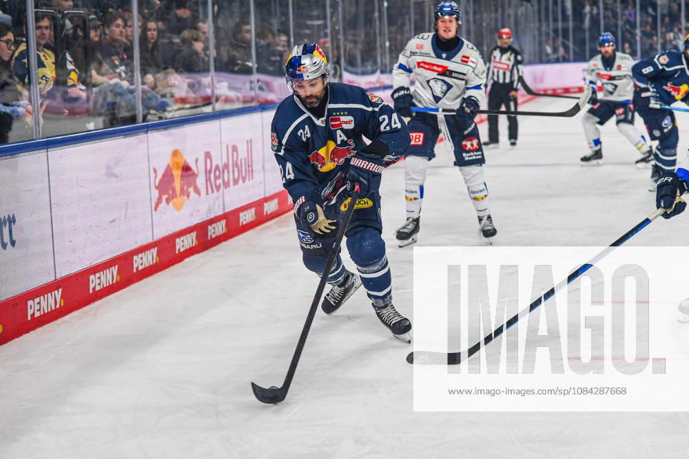Munich, Germany PENNY DEL, German Ice Hockey League, 2026–27 season, Matchday 7: EHC Red Bull Munich vs. ERC Ingolstadt at SAP Garden in Munich Ryan Murphy of EHC Red Bull Munich on the puck, with the puck, in possession of the puck