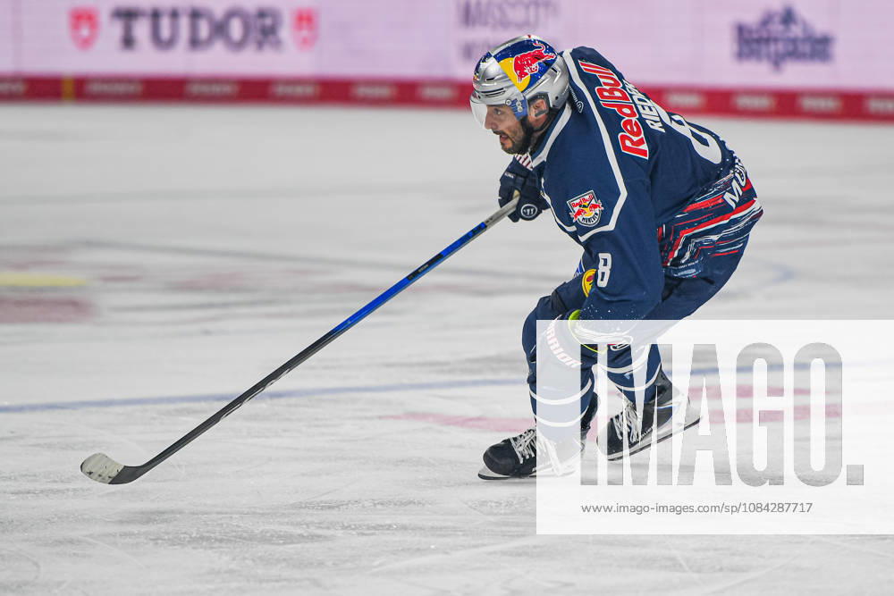 Munich, Germany PENNY DEL, German Ice Hockey League, 2026–27 season, Matchday 7: EHC Red Bull Munich vs. ERC Ingolstadt at SAP Garden in Munich; Tobias Rieder of EHC Red Bull Munich skating, in motion on the ice