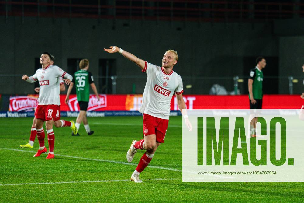 3rd Division, Matchday 8, SC Preußen Münster vs. Rot-Weiss Essen at the LVM Preußenstadion—the goal that tied the score at 2–2, with Ben Hüning of Essen celebrating here. IMPORTANT NOTICE: In accordance with DFB and DFL regulations, it is prohibited to use or allow the use of photographs taken in the stadium and or during the game in the form of sequential images and or video-like photo series