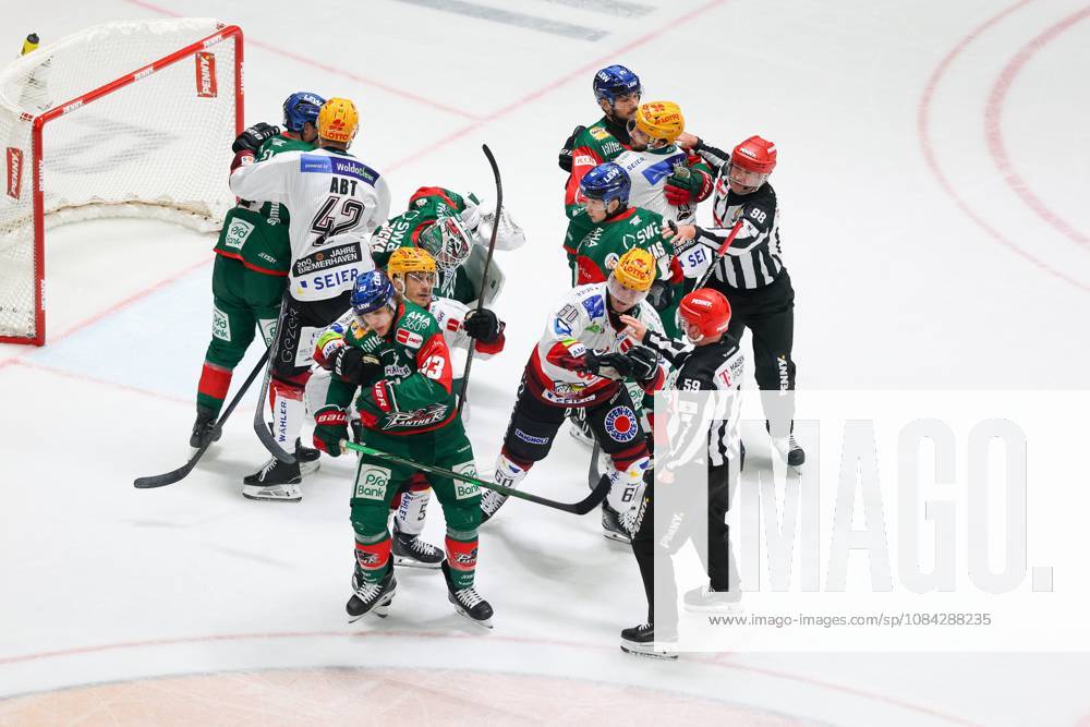 Scuffle between players, Augsburger Panther vs. Fischtown Pinguins, Matchday 7, Ice Hockey, Penny DEL, October 9, 2026, Augsburg, Bavaria, Germany