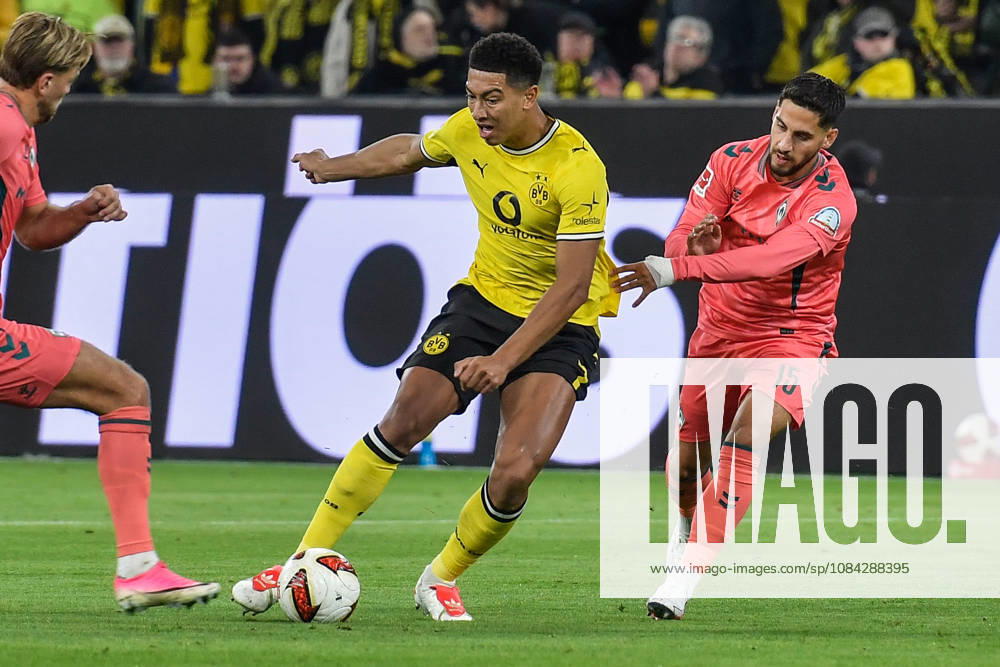 From left: Jobe Bellingham (Dortmund) and Ludovit Reis (Bremen) in a one-on-one duel, September 10, 2026 ¢ Soccer ¢ Borussia Dortmund vs. SV Werder Bremen, Signal Iduna Park, Dortmund, DFB and DFL regulations prohibit any use of photographs as image sequences and or quasi-video. NRW, Germany