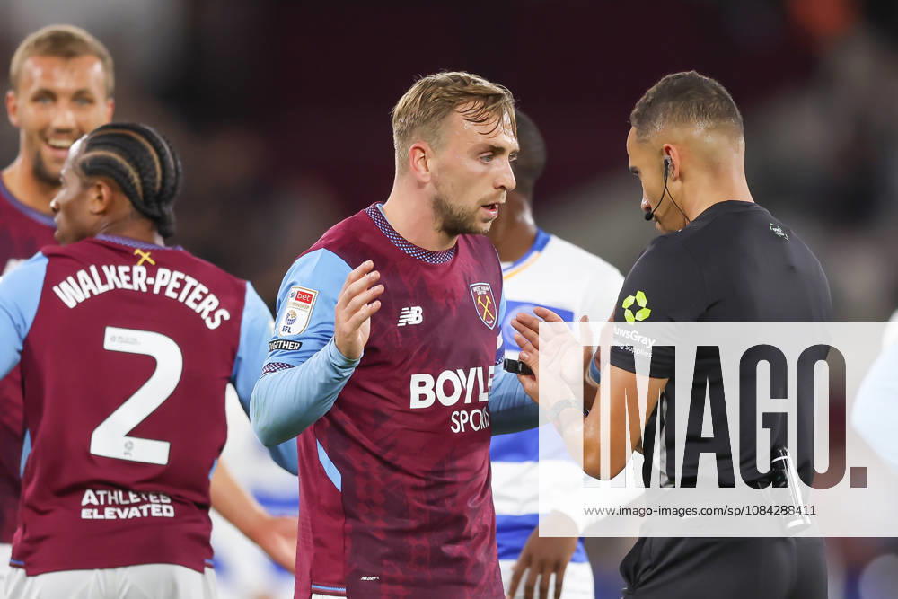 West Ham United v Queens Park Rangers, EFL Sky Bet Championship, EFL, Football, London Stadium, London, UK - 09 Oct 2026 Jarrod Bowen of West Ham United pleads with Referee Ruebyn Ricardo London London Stadium Stratford GBR, UK NEWSPAPERS OUT