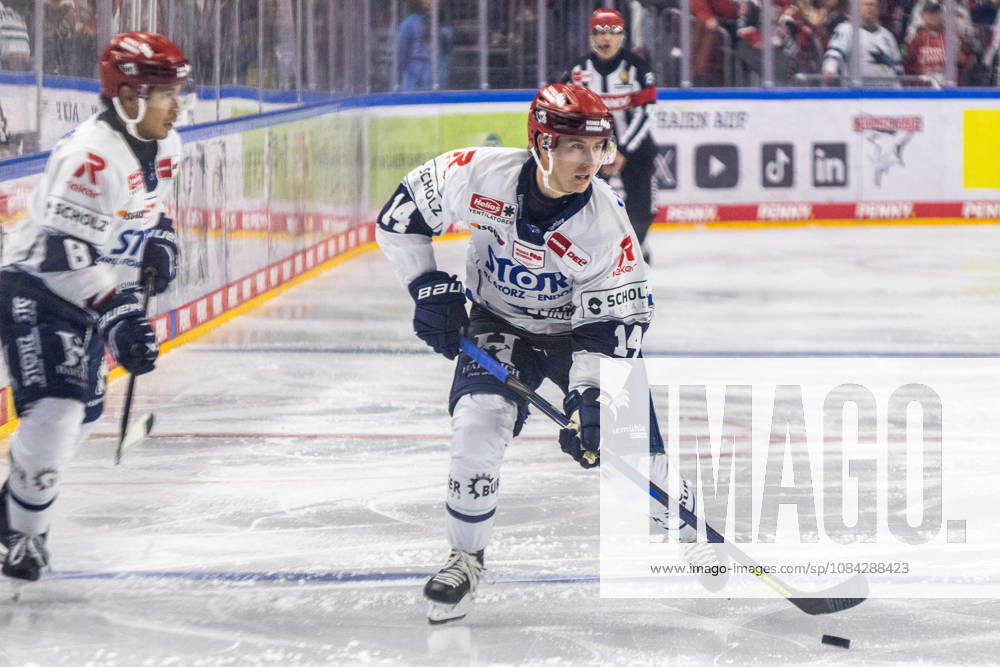 Curtis Valk, Schwenninger Wild Wings, 14; Austin Ortega, Schwenninger Wild Wings, 08; Cologne Sharks vs. Schwenninger Wild Wings, Ice Hockey, Penny DEL, Matchday 07, 2026–2027, September 10, 2026, Cologne Sharks vs. Schwenninger Wild Wings, Ice Hockey, Penny DEL, Matchday 7, 2026–2027, September 10, 2026, Cologne