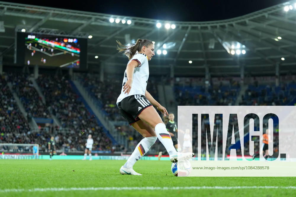 Melissa Kössler Melissa Koessler German Women s National Team, 18 on the Ball, Germany, soccer, international match, friendly match, exhibition match, 2026 2027, Germany vs. Australia, October 9, 2026, BBBank Wildpark, Karlsruhe, Karlsruhe, BBBank Wildpark, Baden-Württemberg, Germany