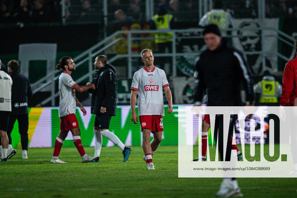 3rd Division, Matchday 8, SC Preußen Münster vs. Rot Weiss Essen at the LVM Preußenstadion; Janne Sietan, Essen, looking disappointed. IMPORTANT NOTICE: In accordance with DFB and DFL regulations, it is prohibited to use or allow the use of photographs taken in the stadium and or during the game in the form of sequential images and or video-like photo series