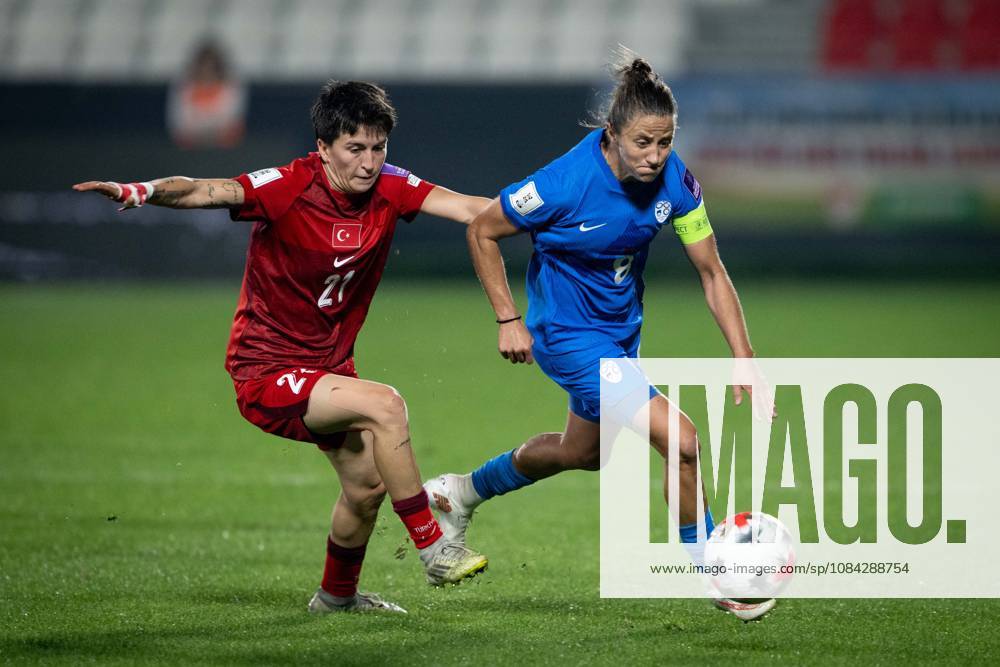 Turkiye v Slovenia - 2027 FIFA Women’s World Cup European Qualifiers ISTANBUL, TURKIYE - OCTOBER 9: Cansu Kaya (21) of Turkiye in action during the 2027 FIFA Women’s World Cup European qualifiers play-off first-leg match between Turkiye and Slovenia at Pendik Stadium in Istanbul, Turkiye, on October 9, 2026. Didem Mente Anadolu Istanbul Turkey. Editorial use only. Please get in touch for any other usage.