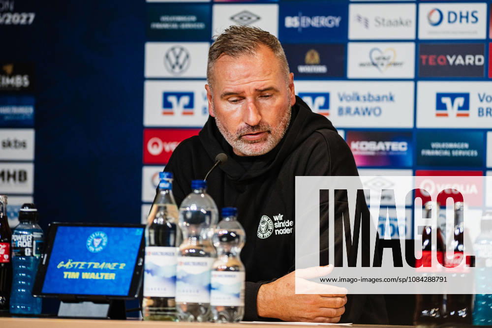 2. Bundesliga: Eintracht Braunschweig vs. Holstein Kiel, October 9, 2026—Tim Walter, Holstein Kiel’s coach, at the press conference. Soccer, 2. Bundesliga, Matchday 7: Eintracht Braunschweig vs. Holstein Kiel on October 9, 2026, at Eintracht Stadium, Braunschweig DFL regulations prohibit any use of photographs as image sequences and or quasi-video