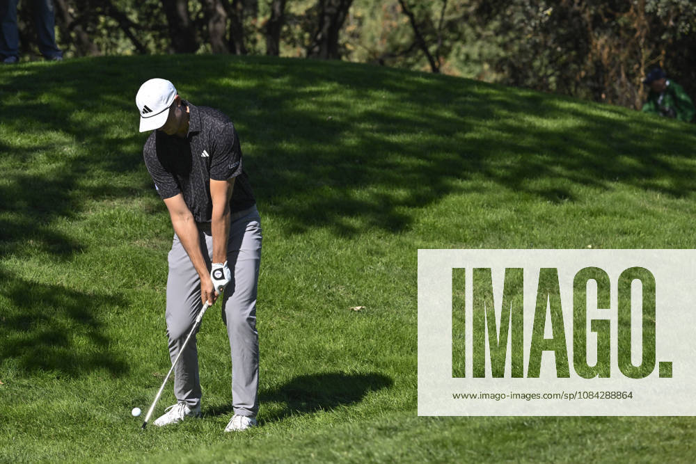 LUDVIG ABERG of Sweden hitting the ball out of the rough during the Open de Espao±a presented by Madrid at Club de Campo Villa de Madrid on October 09, 2026 in Madrid, Spain. Madrid Spain - ZUMAc312 20261009_zsp_c312_407