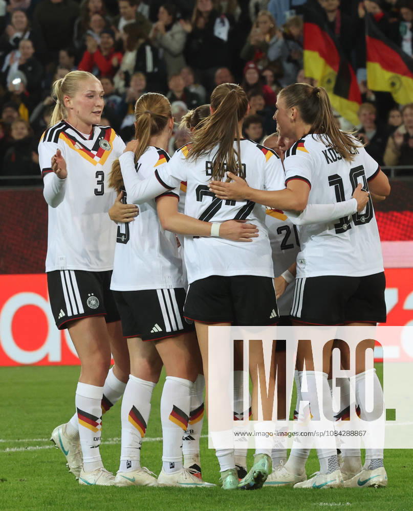 Karlsruhe, Women s International Soccer Match: Germany vs. Australia, Germany Celebrates, Melissa Kössler on the right