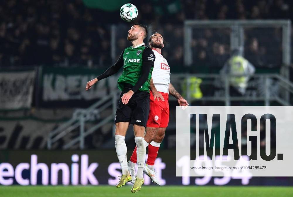 Preußen Münster vs. Rot Weiss Essen ** ** **Soccer 3rd Division, Matchday 8: Preußen Münster vs. Rot-Weiss Essen on October 9, 2026, at the LVM Preußenstadion in Münster. Felix Higl (Preußen Münster, left); Jose Enrique Rios Alonso (Rot-Weiss Essen, right); Münster, North Rhine-Westphalia, Germany. Copyright ThorstenxTillmann