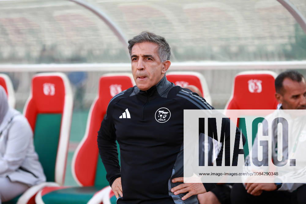 Algerie vs Republique centrafricaine feminine (Qualifications JO le selectionneur national algerien feminine, Farid Benstiti, reagit lors du match Algerie contre Republique centrafricaine feminine, Qualifications JO Los Angeles 2028, au Stade de 5 Juillet a Alger, en Algerie, le 09 Octobre 2026 (Photo By Billel Bensalem APPImages) Alger Algerie
