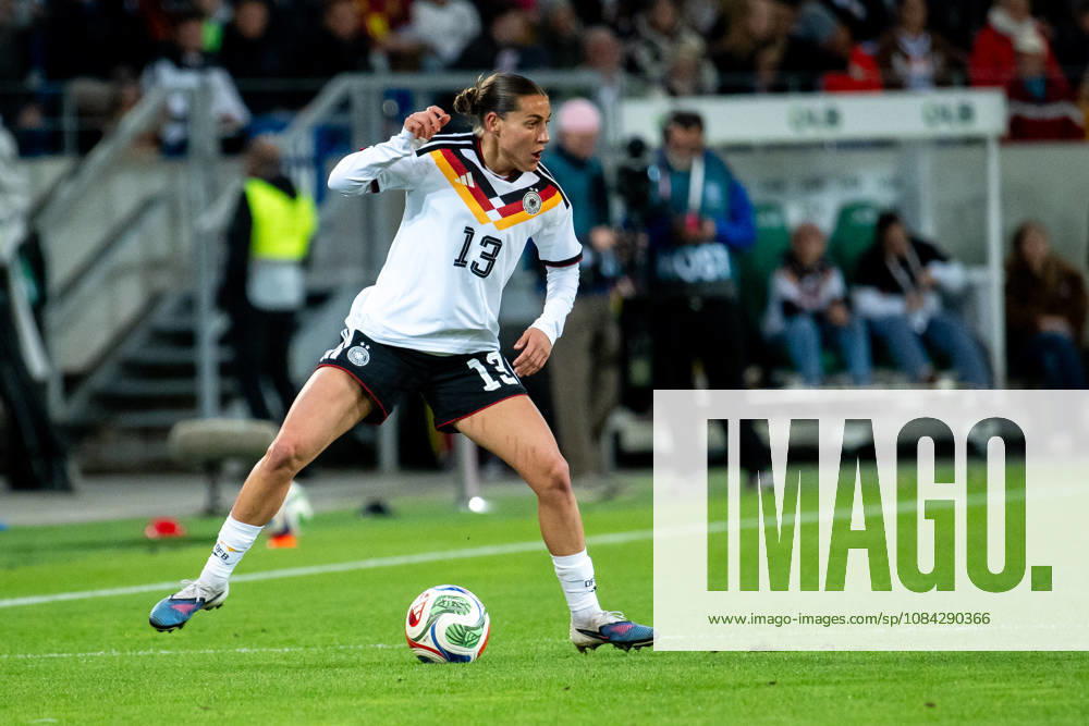 GER, Soccer, Women s, International Match, Karlsruhe, Germany vs. Australia Carlotta Wamser Germany, 1:00 p.m. at the Ball Karlsruhe BBBank Wildpark Baden-Württemberg Germany