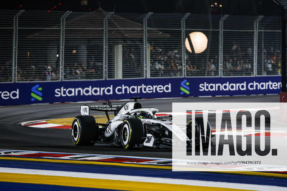 F1 - SINGAPORE GRAND PRIX 2026 11 PEREZ Sergio (mex), Cadillac F1 Team MAC-26, action during the 2026 Formula 1 Singapore Grand Prix, 17th round of the 2026 Formula One World Championship, WM, Weltmeisterschaft from October 9 to 11, 2026 on the Marina Bay Street Circuit, in Singapore, Singapore - SingaporeSingapore