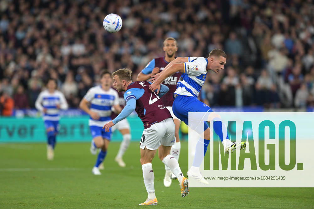 West Ham vs QPR Championship Jarrod Bowen of West Ham United clashes with Boy Kemper of Queens Park Rangers during the West Ham vs Queens Park Rangers, EFL Championship match at the London Stadium Stratford. This image is for . Licence required from the Football DataCo for any other use. London The London Stadium UK
